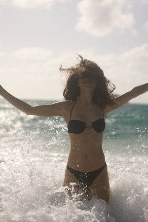 Coquillage Jet Black top